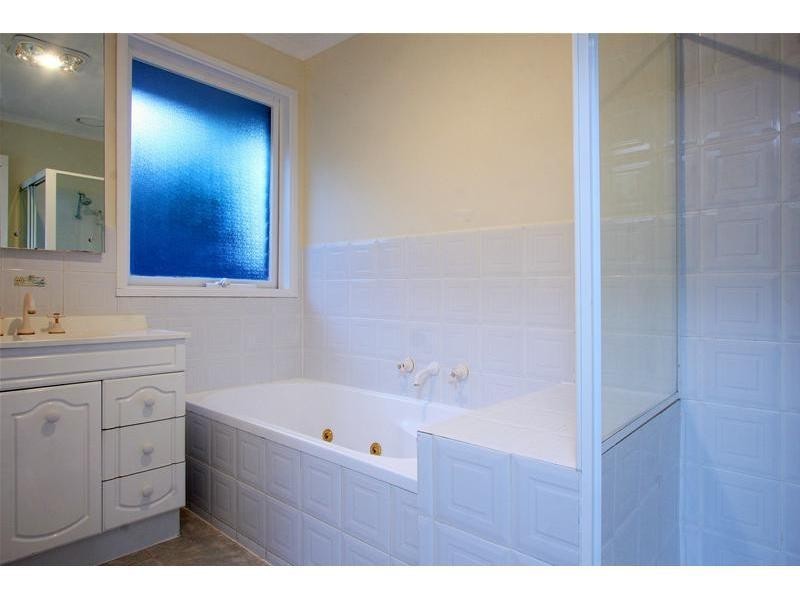 93 Cabernet Crescent, Bundoora VIC 3083