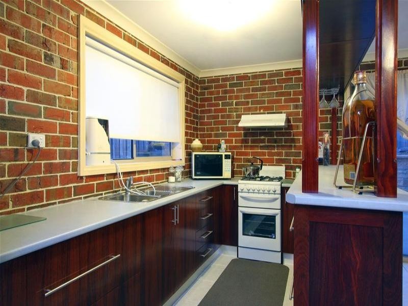 6 Berkley Rise, South Morang VIC 3752