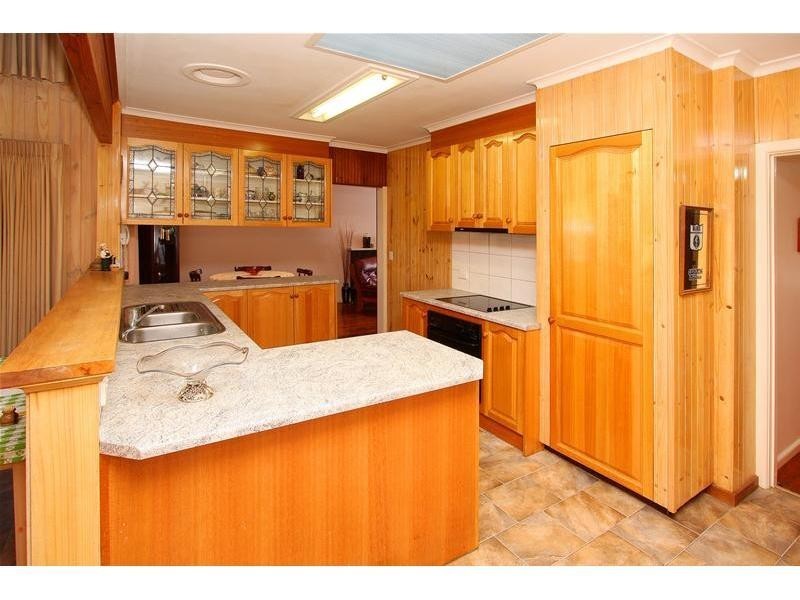 84 Moreton Crescent, Bundoora VIC 3083