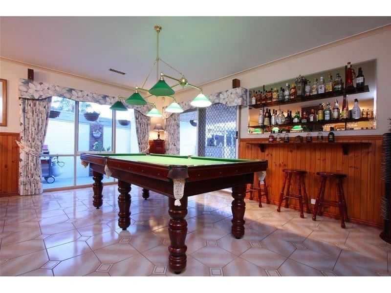 8 Nagle Court, Mill Park VIC 3082