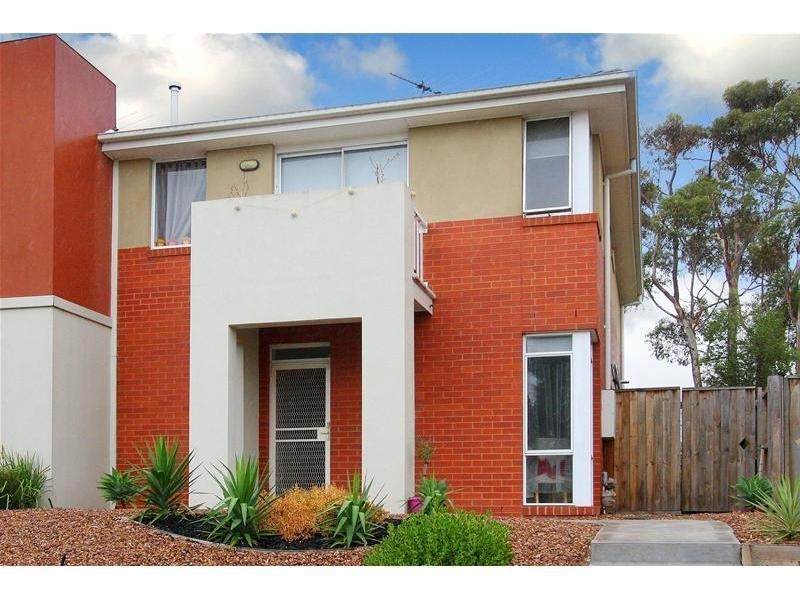 95 Ravenhill Boulevard, Roxburgh Park VIC 3064