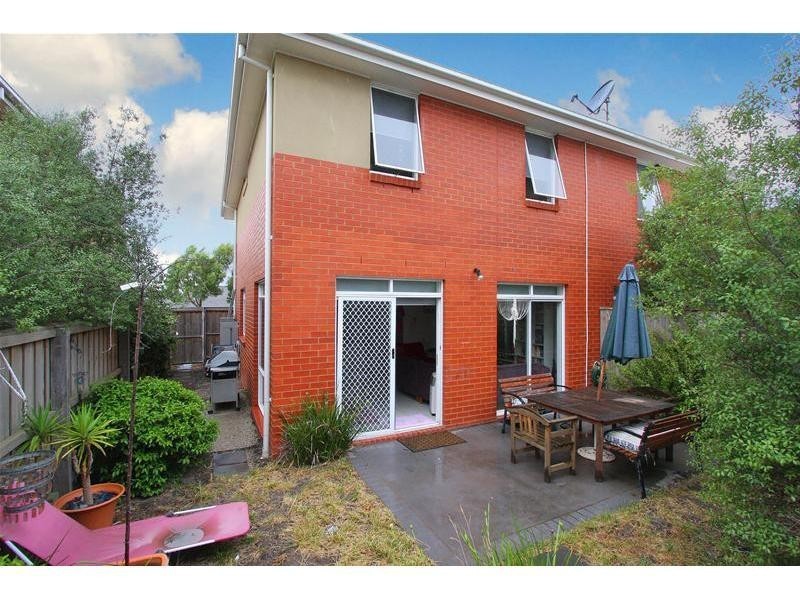 95 Ravenhill Boulevard, Roxburgh Park VIC 3064