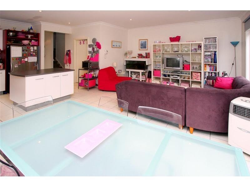 95 Ravenhill Boulevard, Roxburgh Park VIC 3064