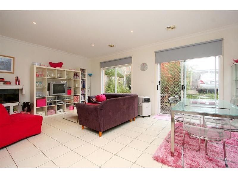 95 Ravenhill Boulevard, Roxburgh Park VIC 3064