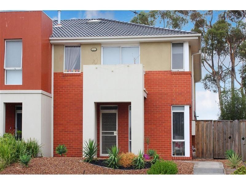 95 Ravenhill Boulevard, Roxburgh Park VIC 3064