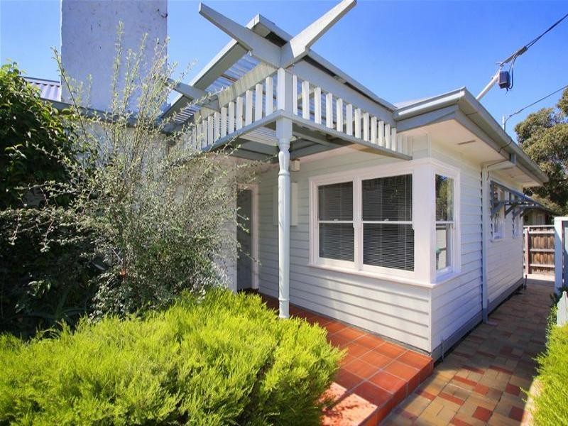 283 Grimshaw Street, Watsonia VIC 3087