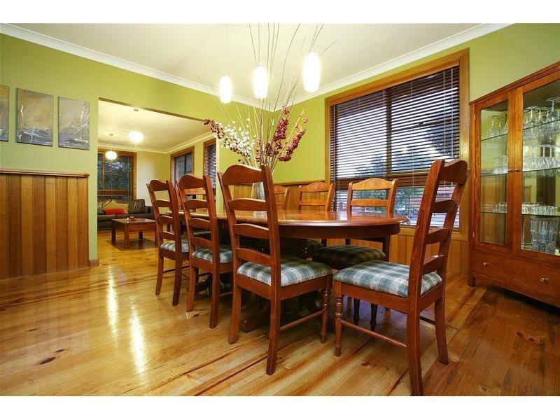 8 Sycamore Street, Mill Park VIC 3082