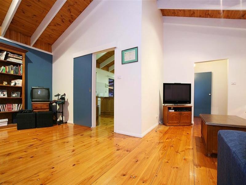 44 Golf Links Drive, Mill Park VIC 3082