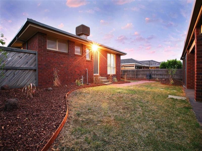44 Golf Links Drive, Mill Park VIC 3082