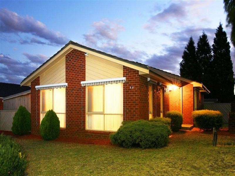 44 Golf Links Drive, Mill Park VIC 3082