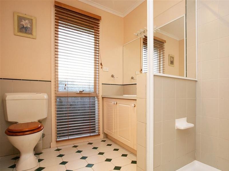 1 Lady Penrhyn Avenue, Mill Park VIC 3082