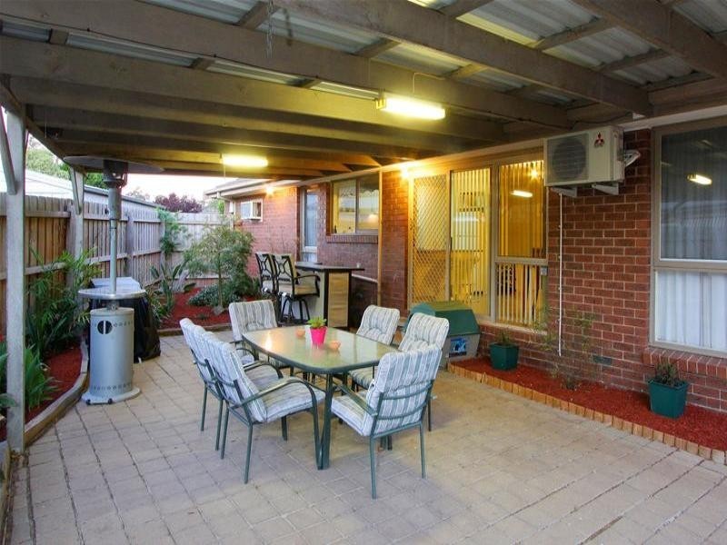 8 Sharman Court, Bundoora VIC 3083