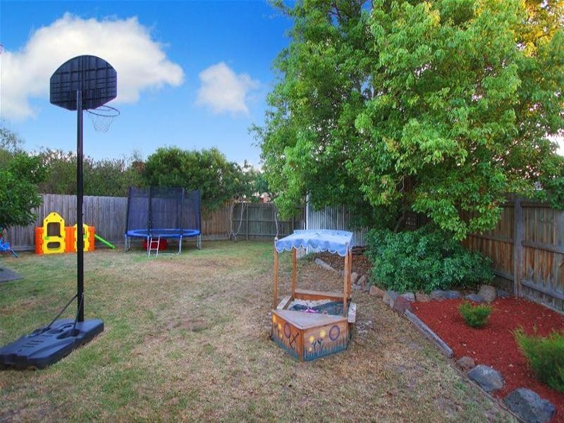 8 Sharman Court, Bundoora VIC 3083