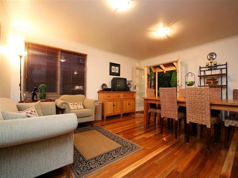 18 Stonnington Drive, Watsonia North VIC 3087