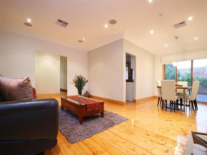 4 Churchill Street, Heidelberg Heights VIC 3081