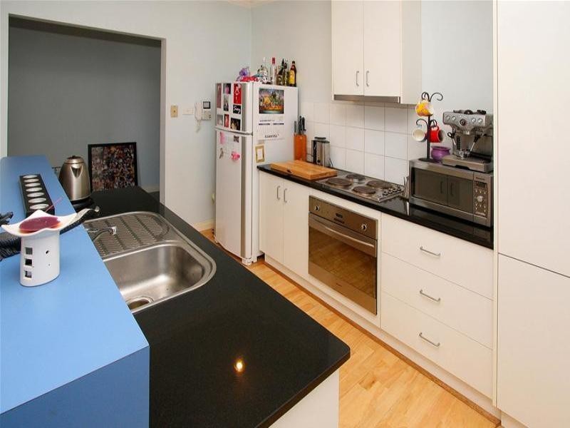 6/149-151 Glenlyon Road, Brunswick VIC 3056