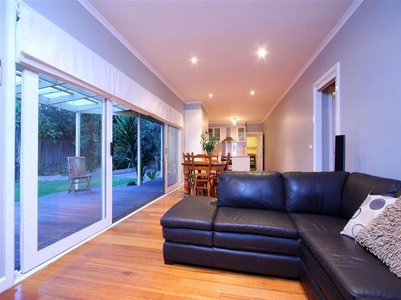 297 Nell Street West, Watsonia VIC 3087