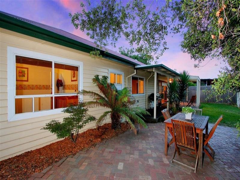 297 Nell Street West, Watsonia VIC 3087