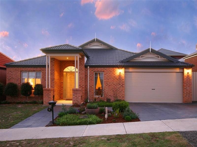 11 Topaz Grove, South Morang VIC 3752