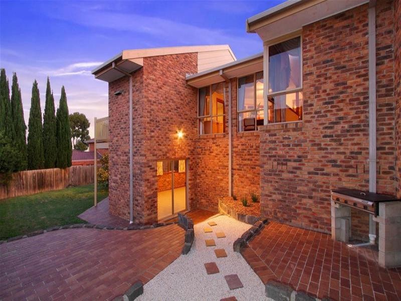 87 Edmund Rice Parade, Watsonia North VIC 3087