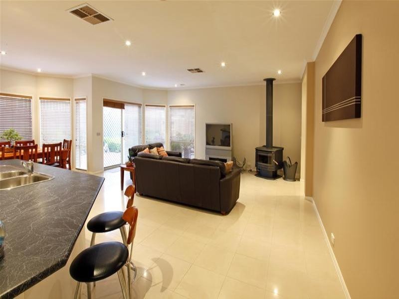 12 Velvet Avenue, Bundoora VIC 3083