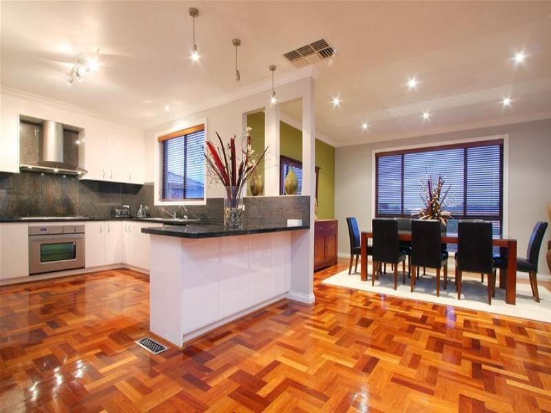 4 Junor Court, South Morang VIC 3752