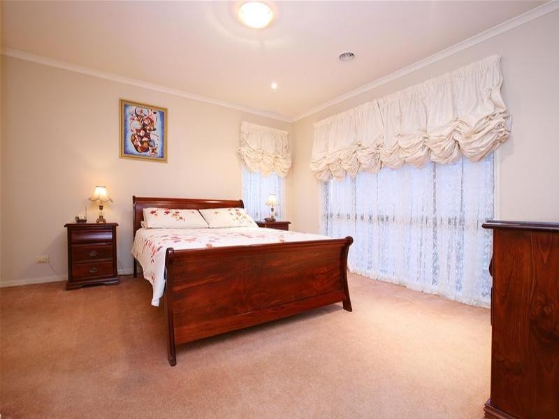 22 Wisteria Drive, Bundoora VIC 3083