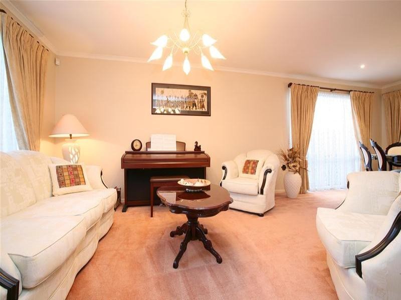 22 Wisteria Drive, Bundoora VIC 3083