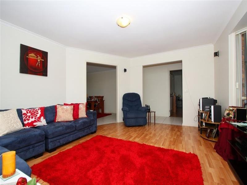 2/5 Cash Street, Kingsbury VIC 3083