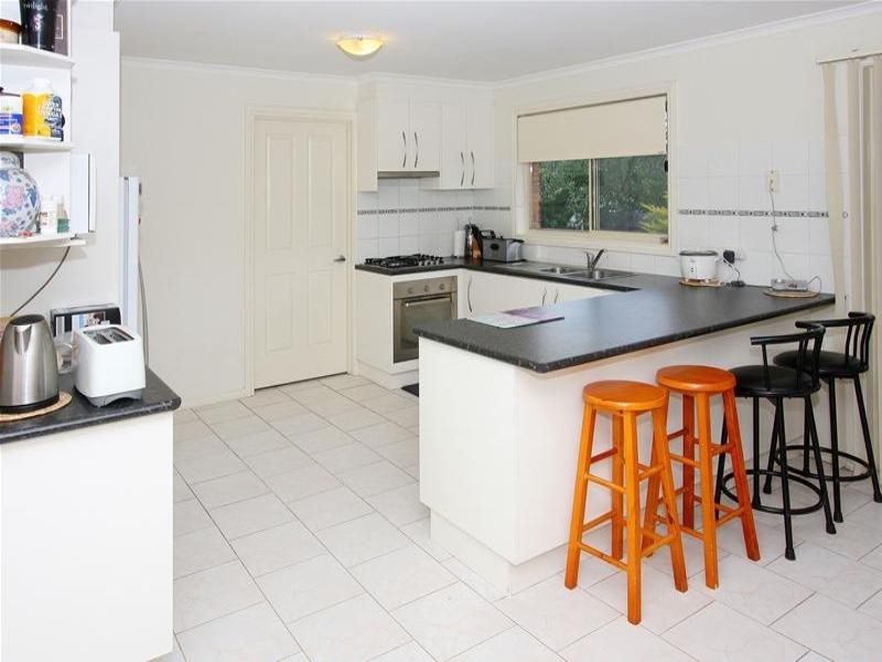 2/5 Cash Street, Kingsbury VIC 3083