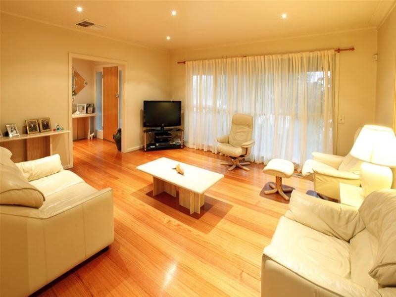 28 Eagle Avenue, Kingsbury VIC 3083