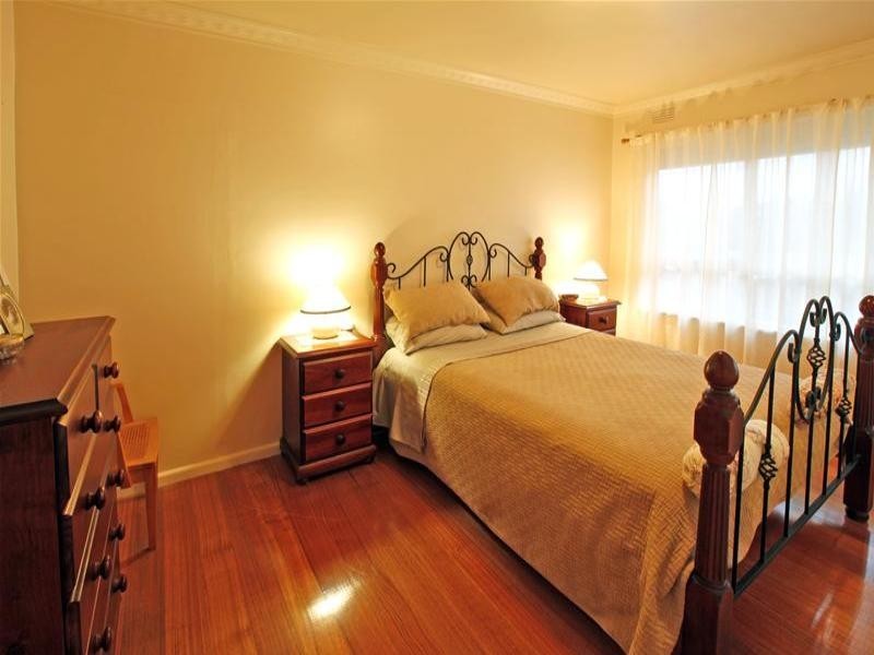 28 Eagle Avenue, Kingsbury VIC 3083