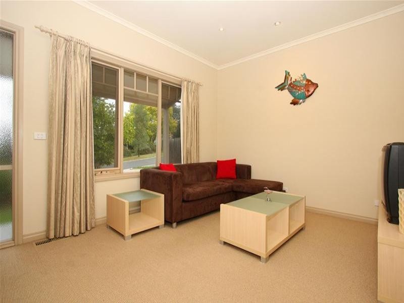 2 Edward Street, Macleod VIC 3085