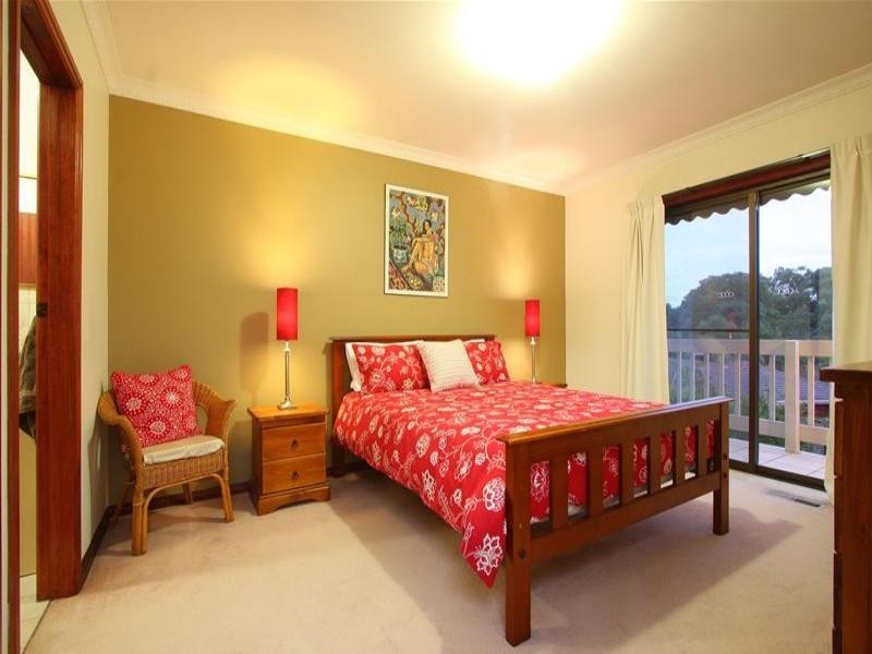 22 Stonnington Drive, Watsonia North VIC 3087