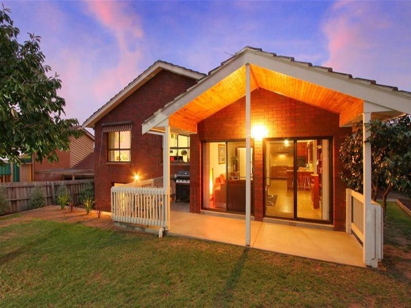 22 Stonnington Drive, Watsonia North VIC 3087
