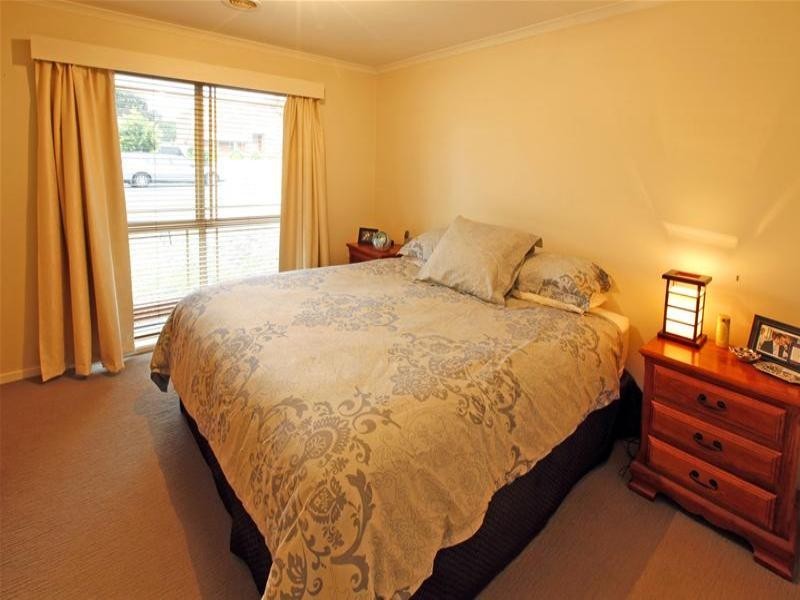 35 Peyton Drive, Mill Park VIC 3082