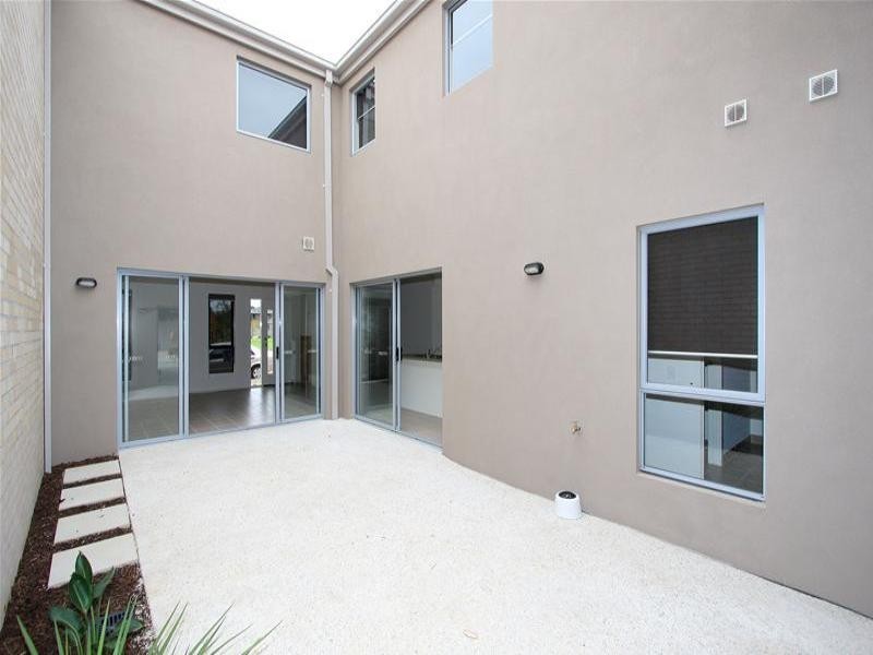 7 Hampden Green, South Morang VIC 3752