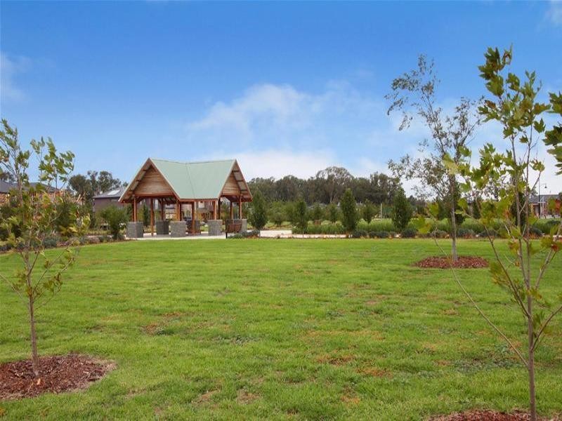 7 Hampden Green, South Morang VIC 3752