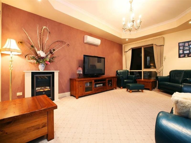 1 Eucalypt Drive, Mill Park VIC 3082