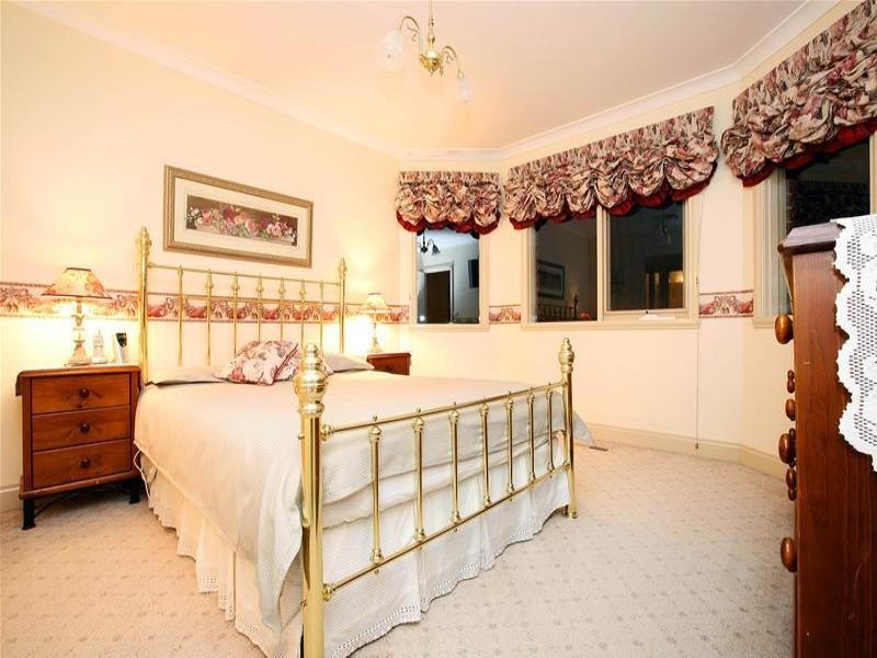 1 Eucalypt Drive, Mill Park VIC 3082