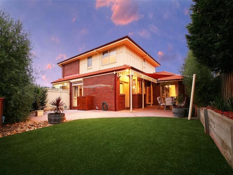 1 Eucalypt Drive, Mill Park VIC 3082