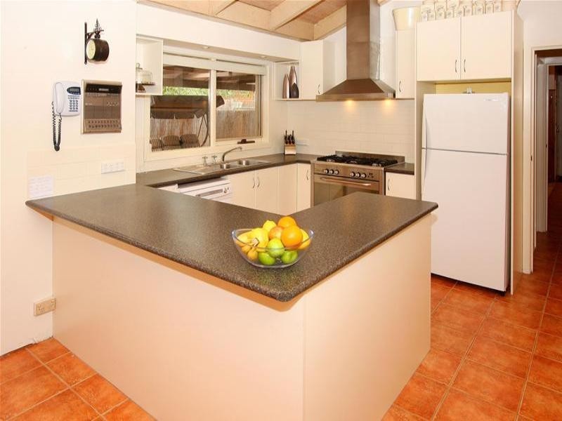 6 Golden Grove, Mill Park VIC 3082