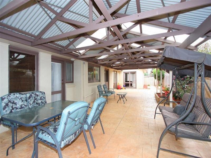 6 Golden Grove, Mill Park VIC 3082