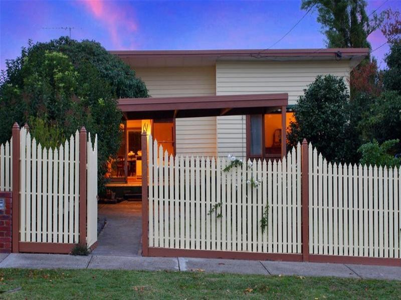 1/5 Marilyn Court, Watsonia VIC 3087