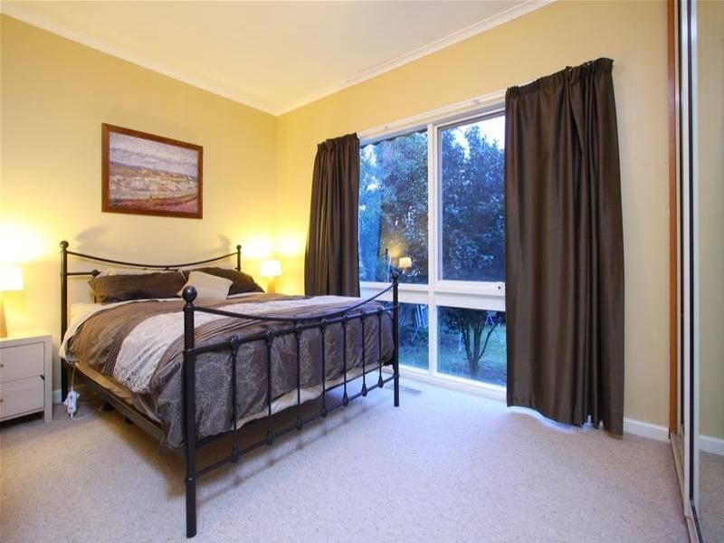 1/5 Marilyn Court, Watsonia VIC 3087