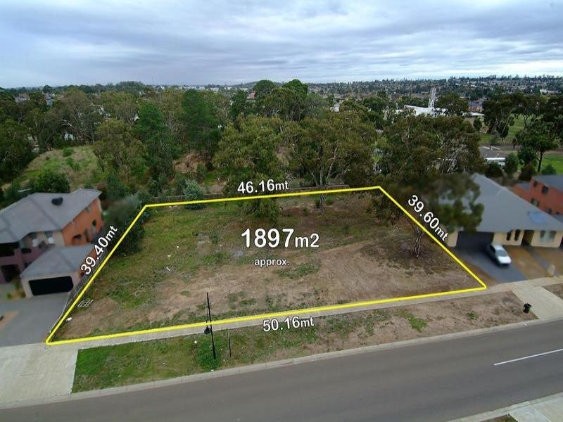 35 Ambrose Treacy Drive, Bundoora VIC 3083