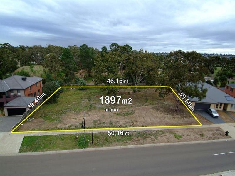 35 Ambrose Treacy Drive, Bundoora VIC 3083