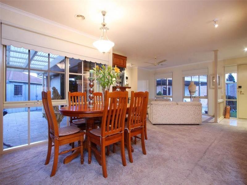 9 Albyn Court, Mill Park VIC 3082