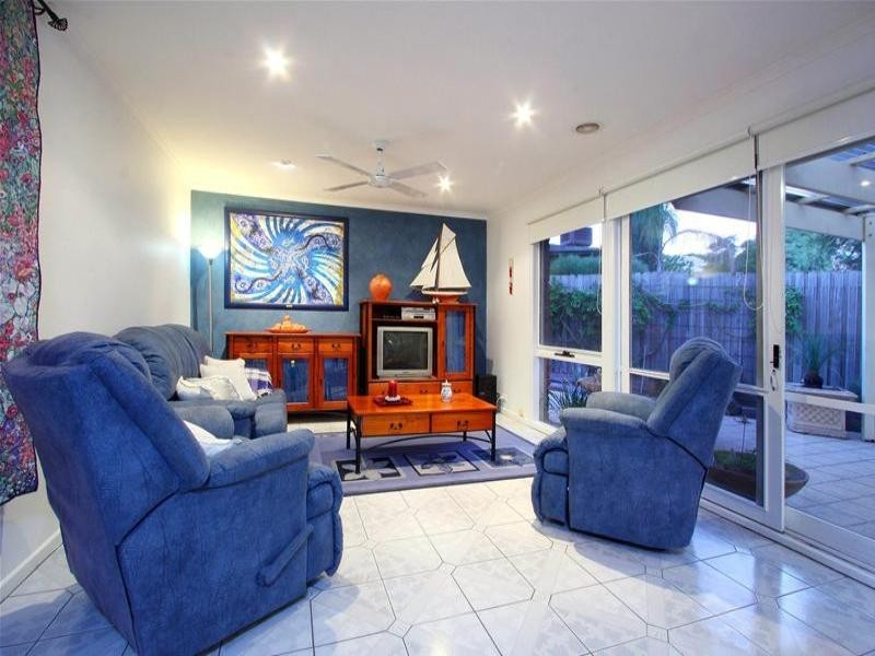 9 Albyn Court, Mill Park VIC 3082