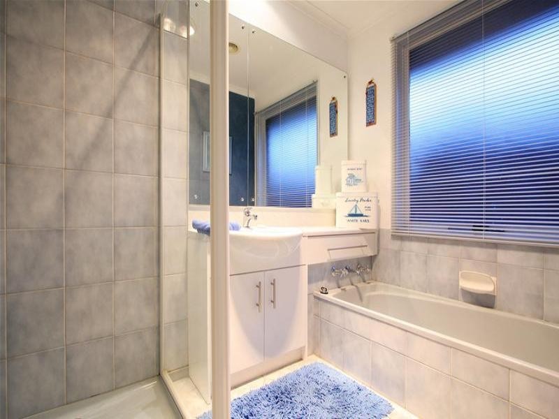 9 Albyn Court, Mill Park VIC 3082